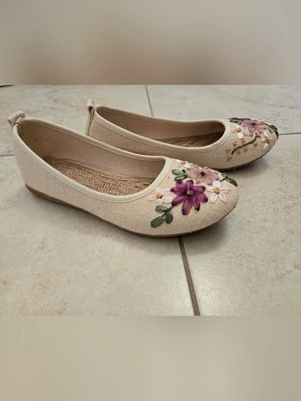 Tong Tai Ribbon Embroidered Flowers Cream Canvas Ballet Flats Size 6.5